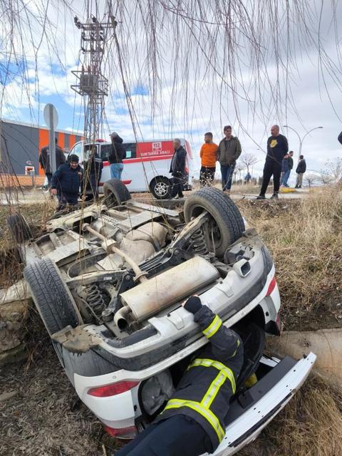 Otomobil şarampole uçtu: 1 yaralı