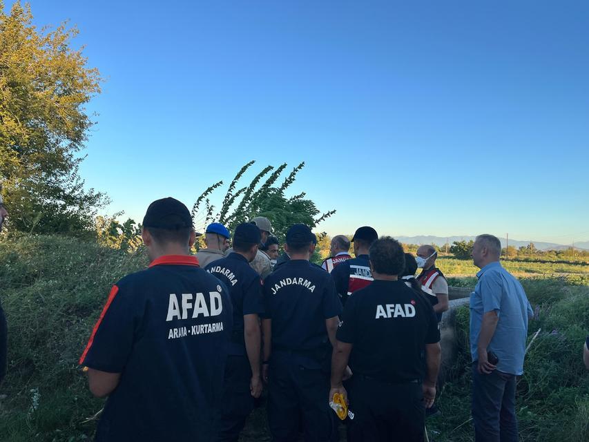 Yaşlı adam sulama kanalında ölü bulundu