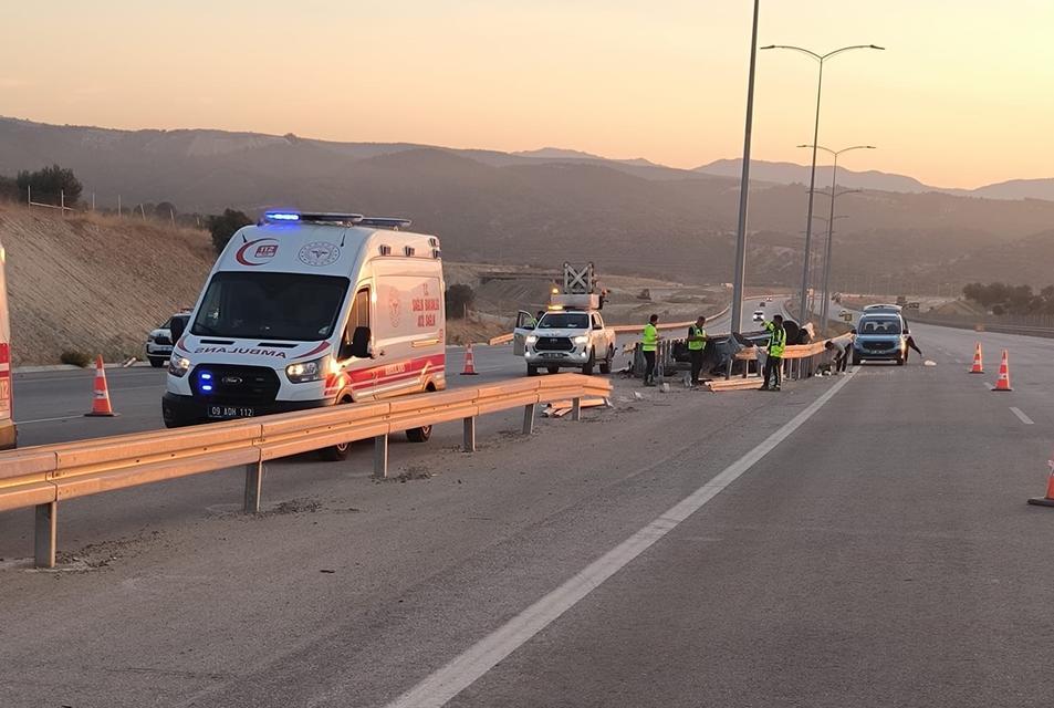 AYDIN-DENİZLİ OTOYOLUNDA OTOMOBİL TAKLA ATIP TERS DÖNDÜ: 3 YARALI