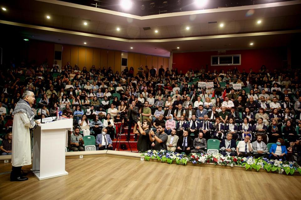 ADÜ 2025-2026 Akademik Yılı ilk dersinde konu “Filistin” oldu
