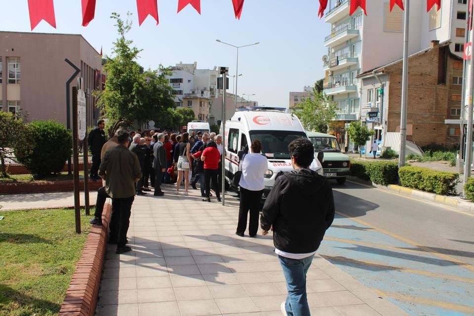 Aydın'da 23 Nisan töreninde bir genç kalp krizi geçirdi