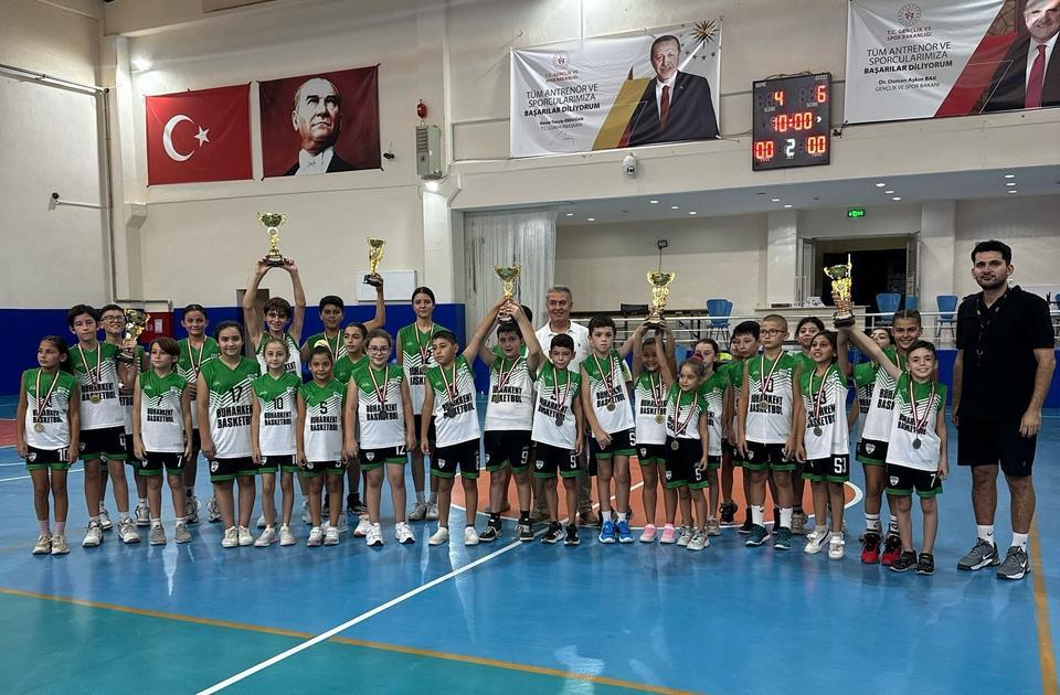 Buharkent'te şampiyonlar belli oldu