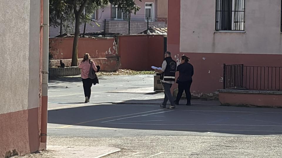 OKULA SİLAH GETİREN ÖĞRENCİ YAKALANDI