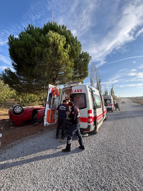 KUŞADASI'NDA OTOMOBİL TAKLA ATTI: 1 YARALI
