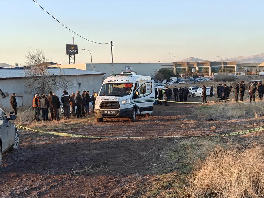 KAYSERİ'DE SİLAHLI KAVGA: 1 ÖLÜ, 2 YARALI