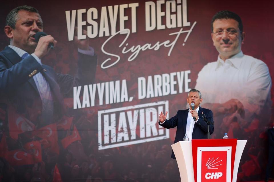 "CHP'nin babaevine kimse el uzatamaz"