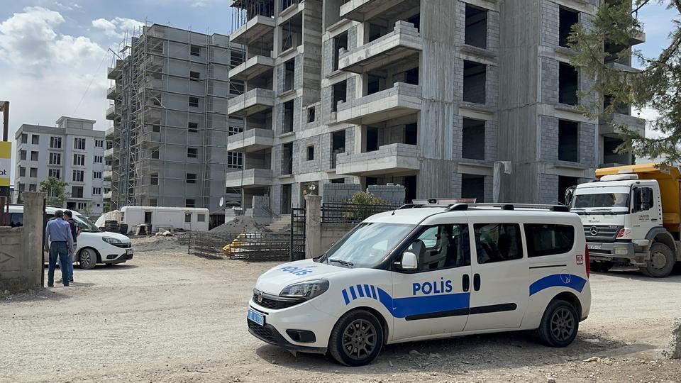Altıncı kattan düşen inşaat işçisi hayatını kaybetti