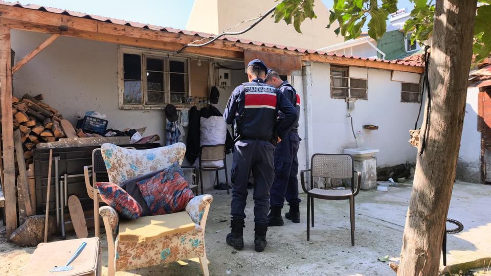 Yaşlı adam evinde ölü bulundu