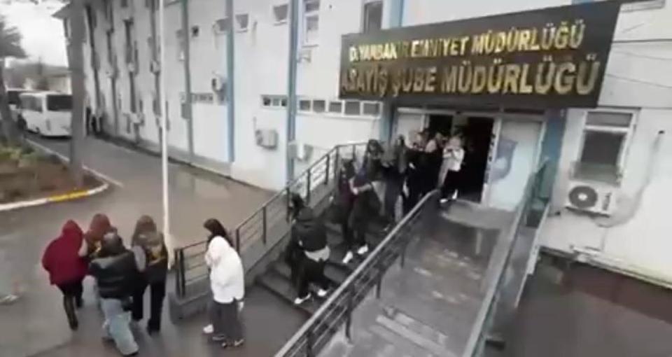 'Masaj salonu’ görünümlü fuhuş ağı çökertildi! 12 tutuklama