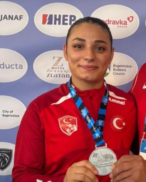 Aydınlı güreşçi Suna Durmaz Balkan ikincisi oldu