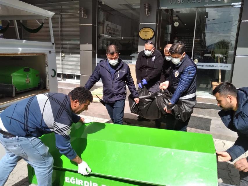 YAŞLI KADIN KONAKLADIĞI OTEL ODASINDA ÖLÜ BULUNDU