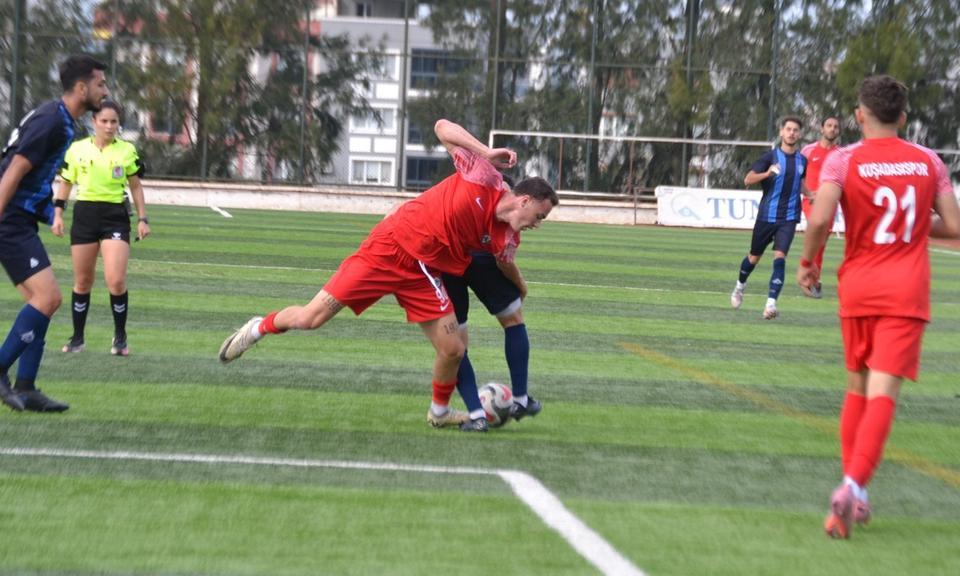 Kuşadası iki kez öne geçtiği maçta kaybetti