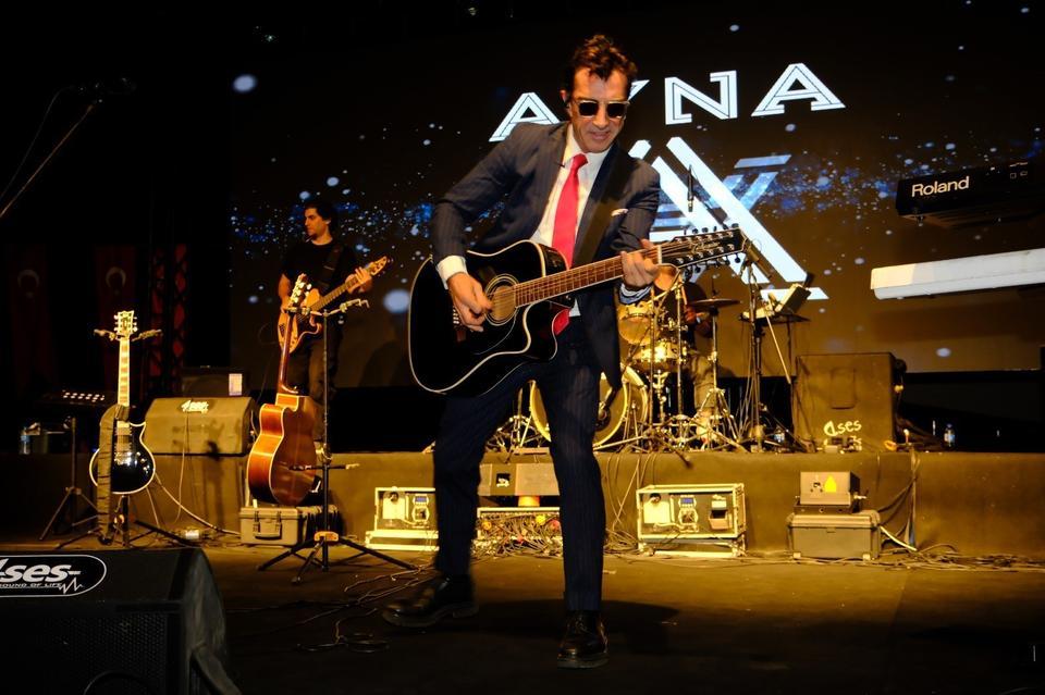 KUYUCAK, KURTULUŞ GÜNÜNÜ KONSERLE KUTLADI