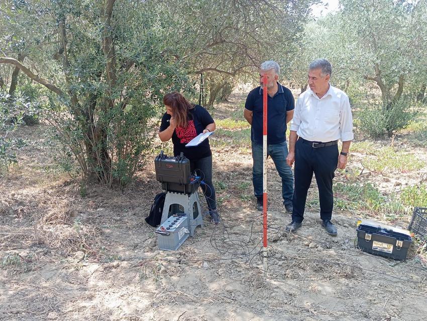 BUHARKENT'TE TARIM ARAZİLERİNDE JEOFİZİK ÇALIŞMA