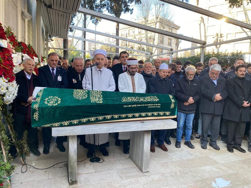OTEL YANGININDA HAYATINI KAYBEDEN ÖZÜM KARATAŞLI'NIN ANNESİ: "YAVRUMUN ÖLÜSÜNÜ TEŞHİS ETTİRDİLER" YANGIN FACİASINDA HAYATINI KAYBEDEN GENÇ KIZ TOPRAĞA VERİLDİ