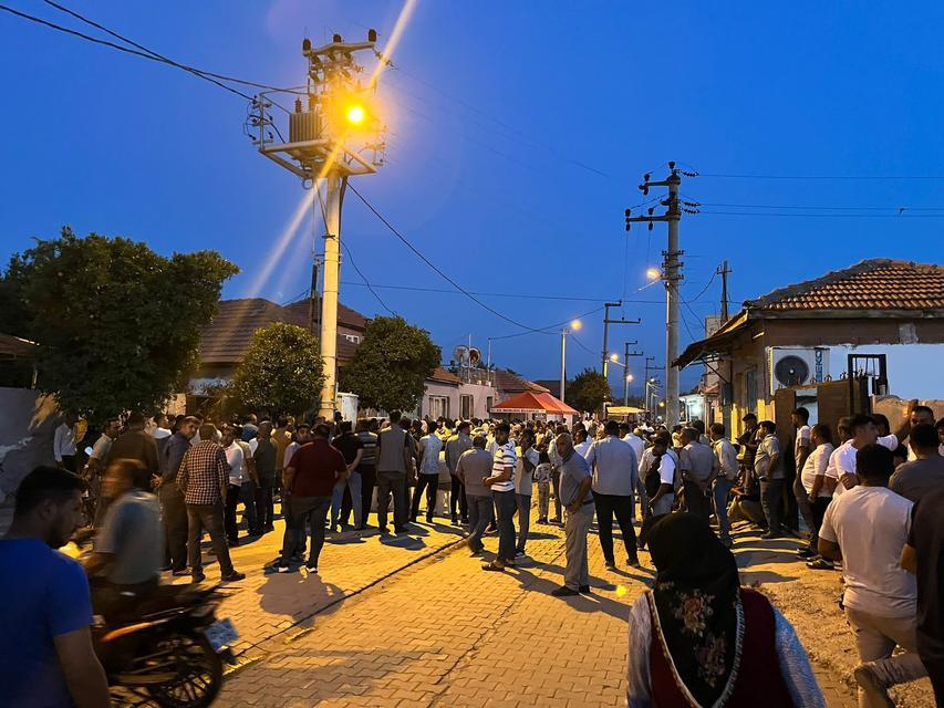 Aydın'da kamyonet ile motosiklet çarpıştı: 1 ölü, 2 yaralı