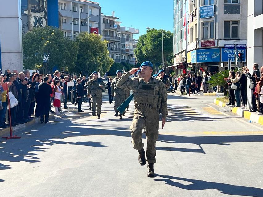 Söke de  Cumhuriyet  Bayramında Resmi Geçit Töreni