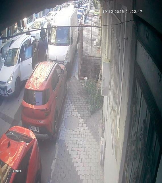 Otomobil 3 yaşındaki çocuğa çarptı