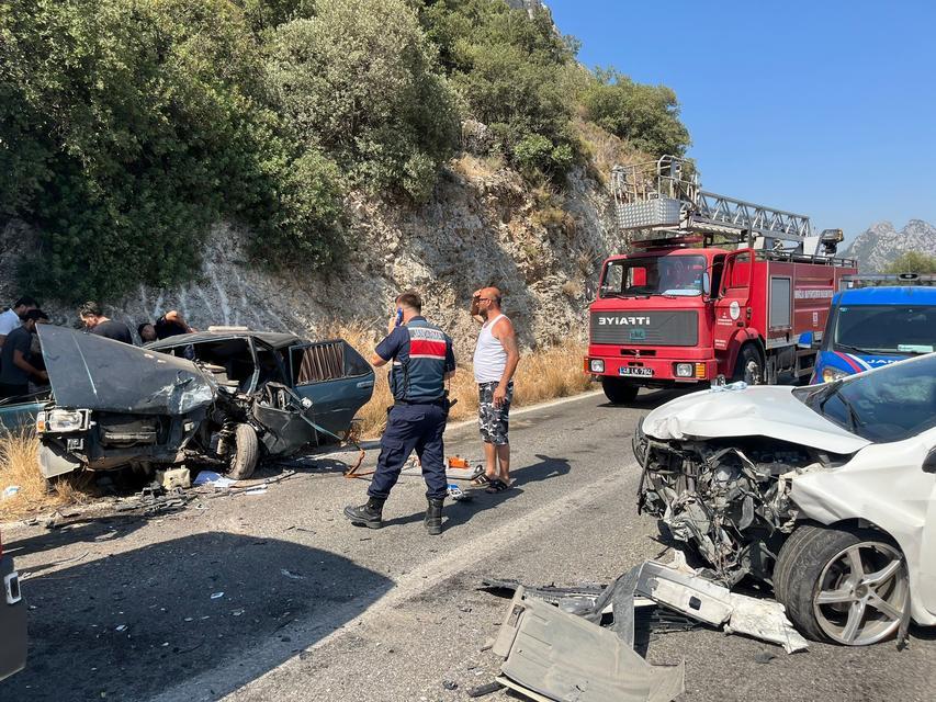 MİLAS'TA TRAFİK KAZASI: 1 ÖLÜ, 5 YARALI