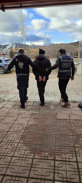 Okul müdür yardımcısını darp eden büfe işletmecisi tutuklandı