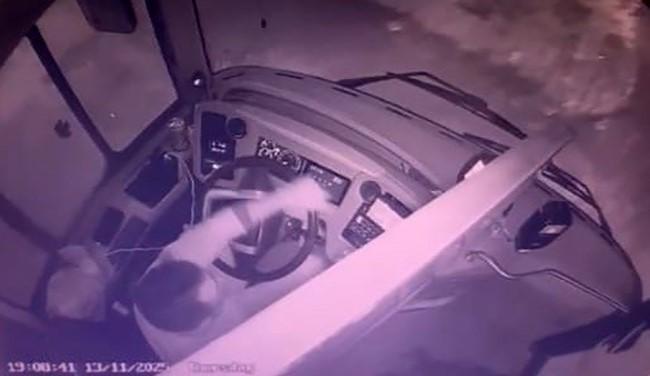 Uzman çavuş otobüse ateş açtı, yolcu yaralandı