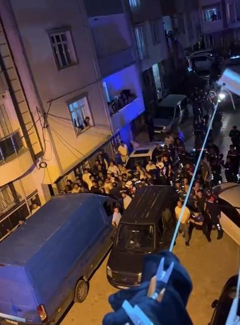 Komşular arasındaki köpek kavgasında ortalık savaş alanına döndü