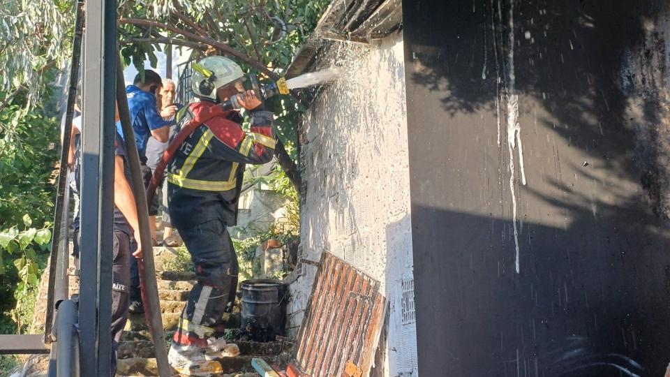 Aydın'da çıkan yangın ekipleri harekete geçirdi