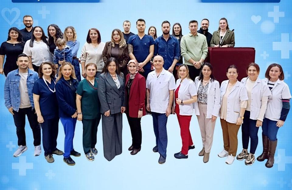 Aydın Devlet Hastanesi’nin 17. dönem yoğun bakım hemşireleri sertifikalarını aldı