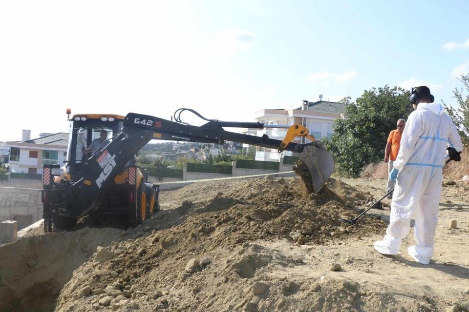Villa bahçesine gömülü halde bulunan cesede ilişkin sır perdesi aralandı