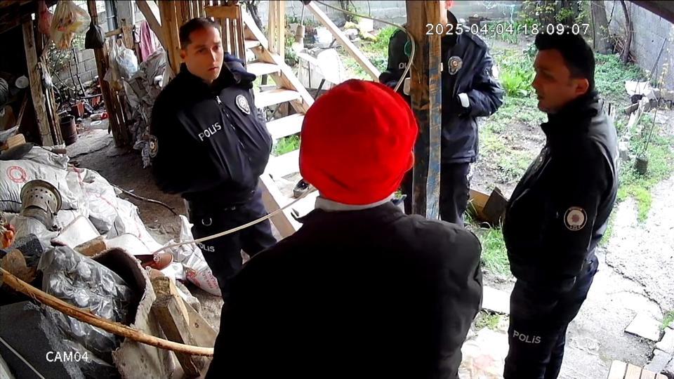 Zorla girdiği evde "Karımı boşayıp seni alacağım" diyen alkollü adam zor anlar yaşattı