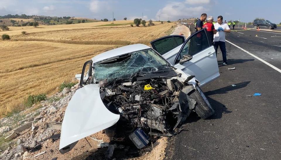 Feci kaza: 2 ölü, 2 ağır yaralı