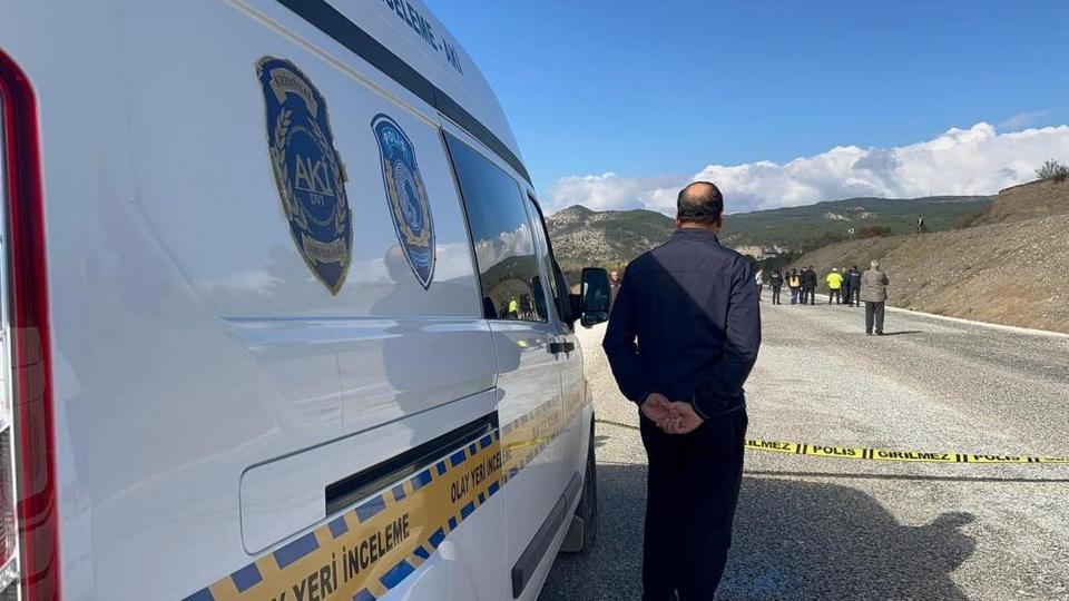 Yol kenarında şüpheli ölüm