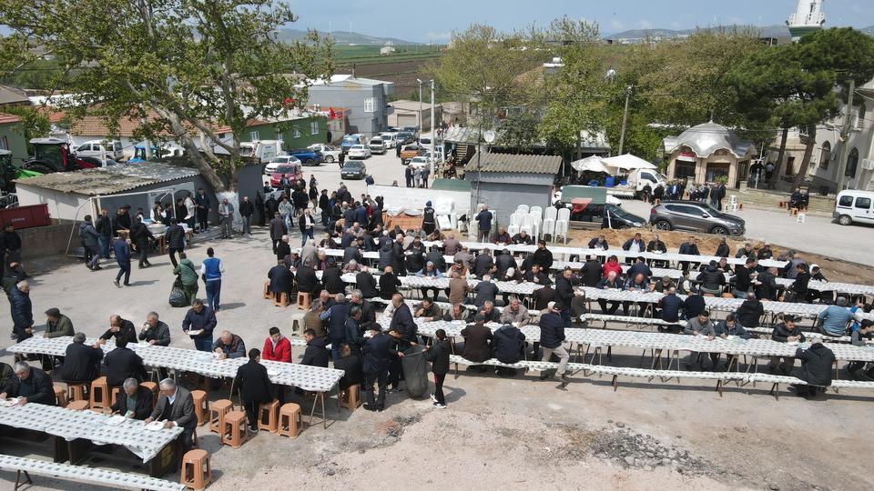 GELENEKSEL KÖY HAYRINDA BİNLERCE KİŞİ BULUŞTU DOĞANPINAR MAHALLESİ'NDE MANEVİ ATMOSFER 4 BİN KİŞİYE HAYIR YEMEĞİ İKRAMI