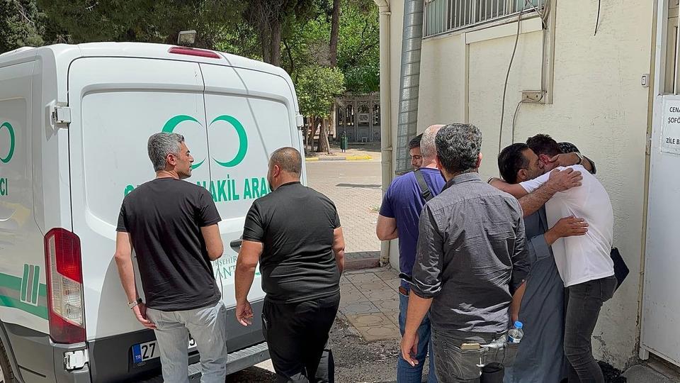 SAÇ EKTİRMEK İÇİN GİTTİĞİ HASTANEDEN CENAZESİ ÇIKTI