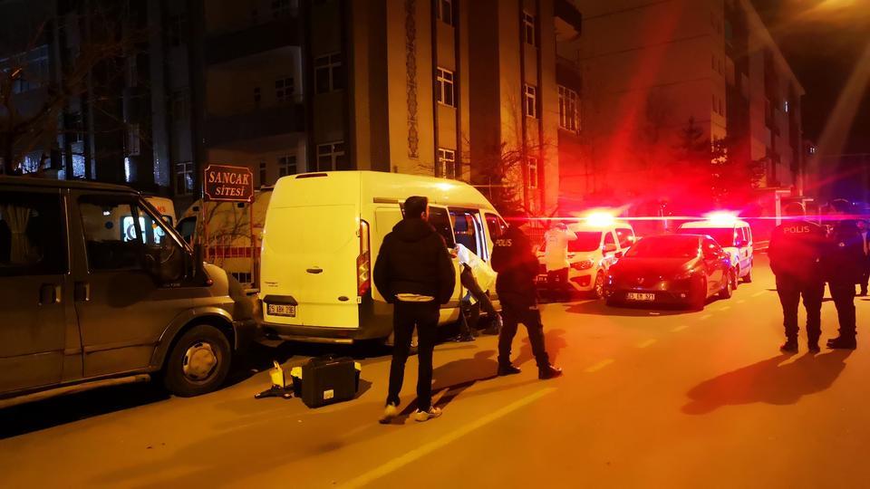 ERZURUM'DA ÖĞRETMEN, TARTIŞTIĞI EŞİNİ VE KIZINI BIÇAKLA ÖLDÜRDÜ KISKANÇLIK TARTIŞMASI CİNAYETLE SONUÇLANDI