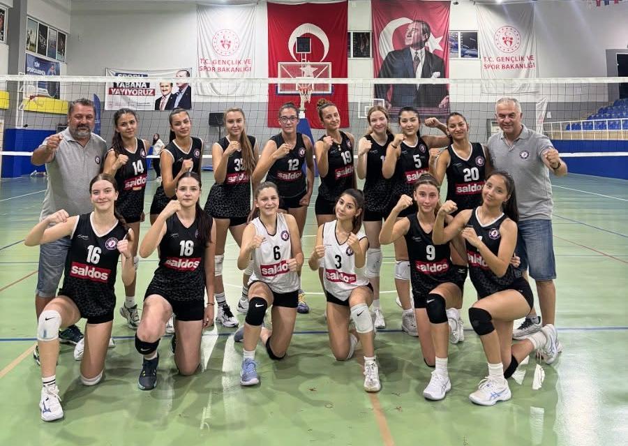 Söke'de Filenin Yıldızları sezona galibiyetle başladı