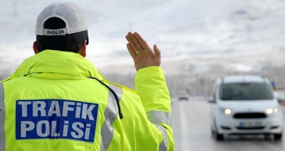 Yeni trafik düzenlemesi kabul edildi: Alkollü sürücüden hız ihlaline dev zam