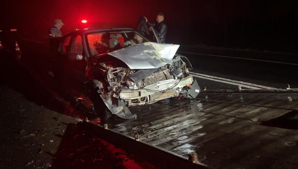 Otomobiller çarpıştı, 2 yaralı