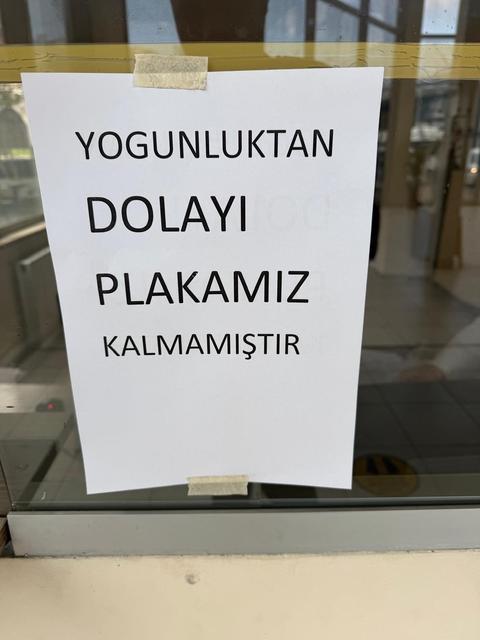 Plakalar tükendi