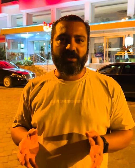 ÜNLÜ SANATÇININ MENAJERİ CHP'Lİ BELEDİYELERİ ÖZGÜR ÖZEL'E ŞİKAYET ETTİ ÜNLÜ SANATÇI GÜLDEN ARSLAN'IN MENAJERİ: "SAYIN ÖZEL, ŞU AN 2 TANE CHP'Lİ BELEDİYENİZ, BİZİ AKLINIZIN ALAMAYACAĞI KADAR MAĞDUR ETMİŞ VE ÜZERİNE TEHDİTLER SAVURAN BİR ORGANİZATÖRE KARŞI YALNIZ BIRAKMIŞ DURUMDALAR"