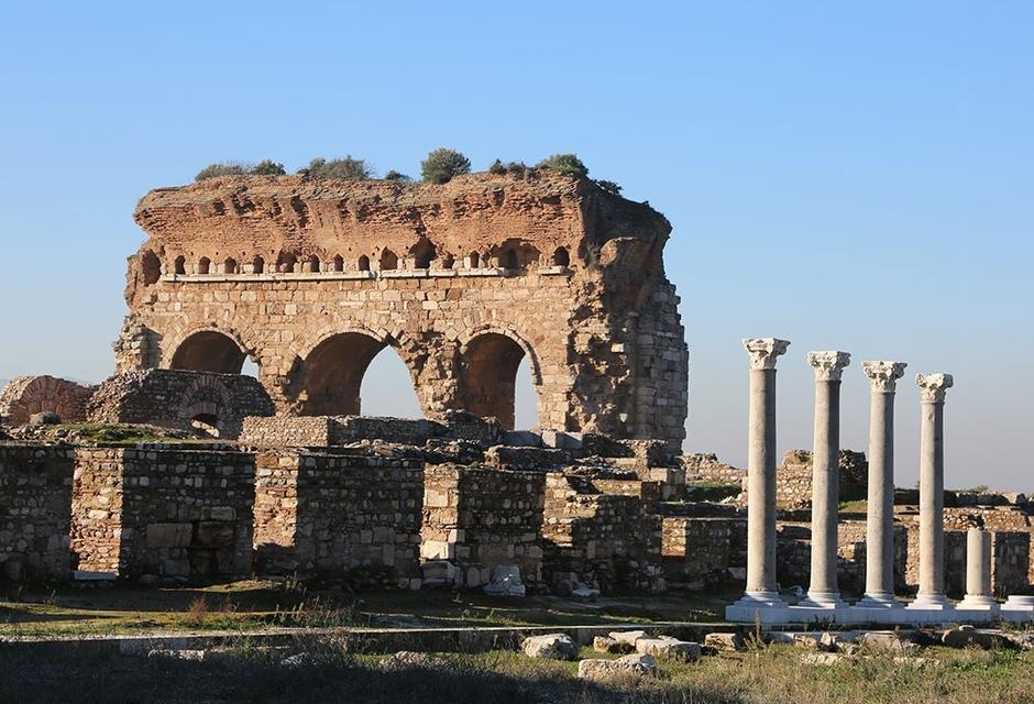 ÜÇ GÖZLER, 3 BİN YILDIR AYDIN'I İZLİYOR