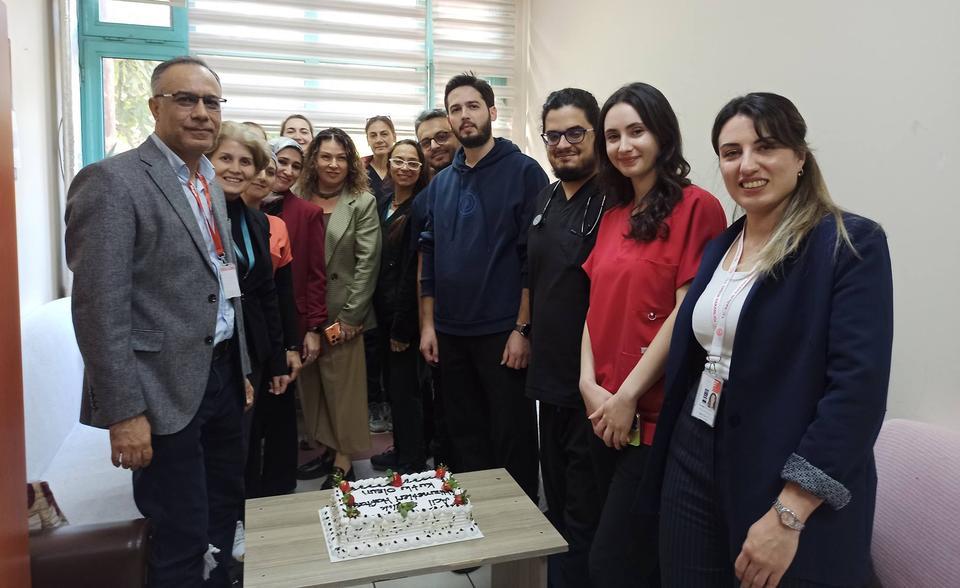 Başhekim Bozbaş’tan acil servis ekibine sürpriz