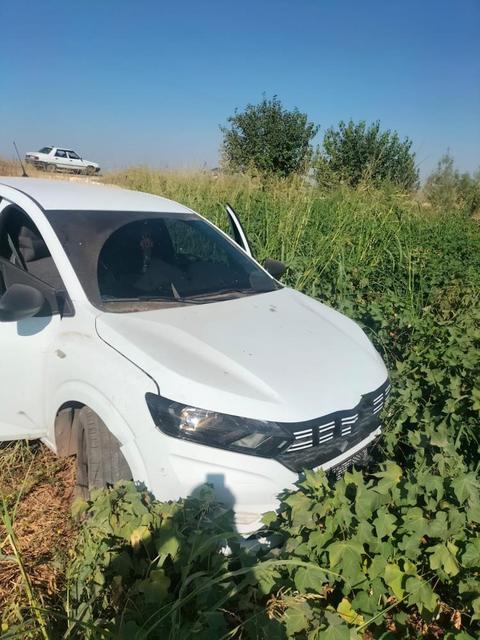 Otomobil tarlaya girdi: 5 yaralı
