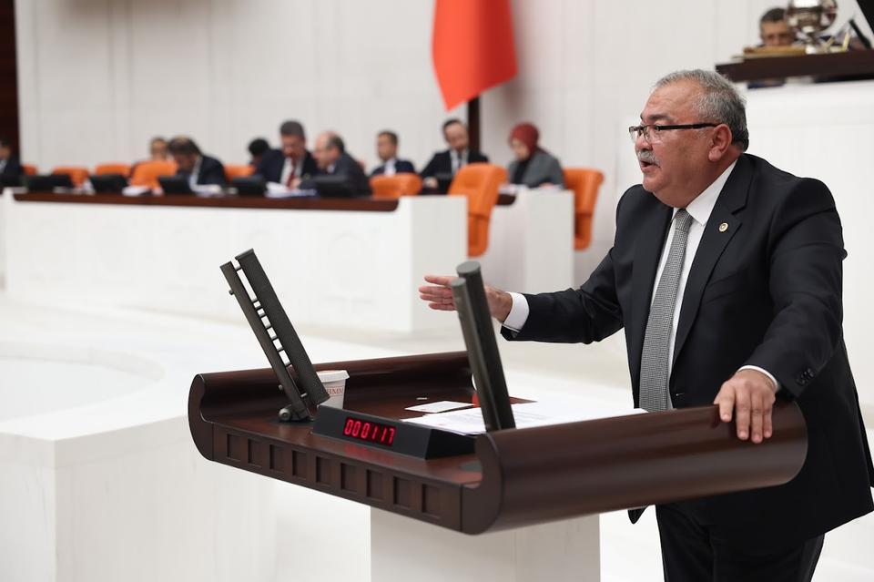 CHP’li Bülbül: “Yıkılacak dediler, hastalar hâlâ içeride”