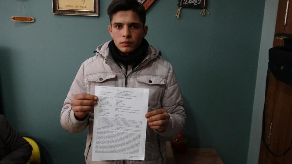 Maddi hasarlı kaza sonrası genç darp edildi iddiası