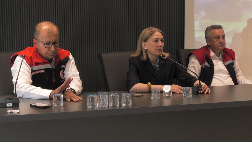 KAYMAKAM KAN'DAN YANGINLARA KARŞI UYARI: "YANGINLARIN YÜZDE 99'U İNSAN KAYNAKLI"