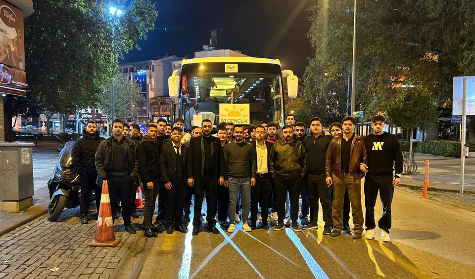 İYİ Parti Aydın Gençlik Kolları Ankara yolunda