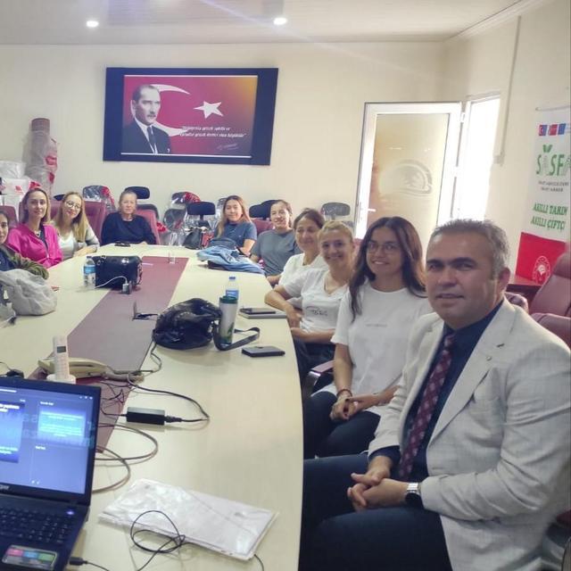 EFELER'İN ÇİFTÇİ KADINLARI BİLİNÇLENİYOR