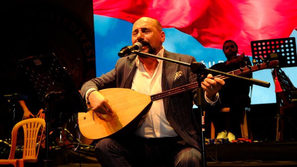 KUYUCAK'TA KURTULUŞ COŞKUSU KONSERLERLE TAÇLANDI