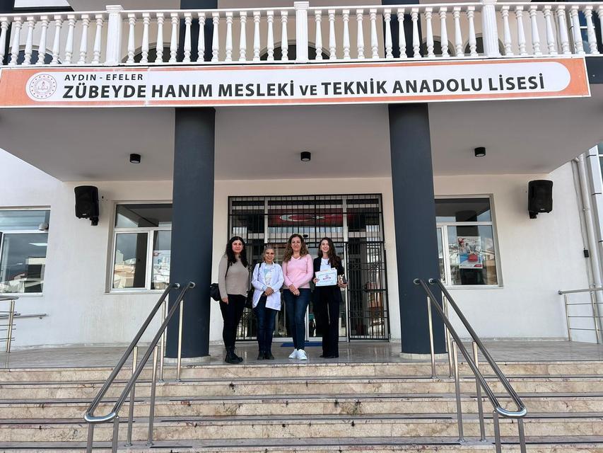 Münevver Sır İncekara, Nejla Aksu Çaycı, Gül Dokur, Selime Aydemir